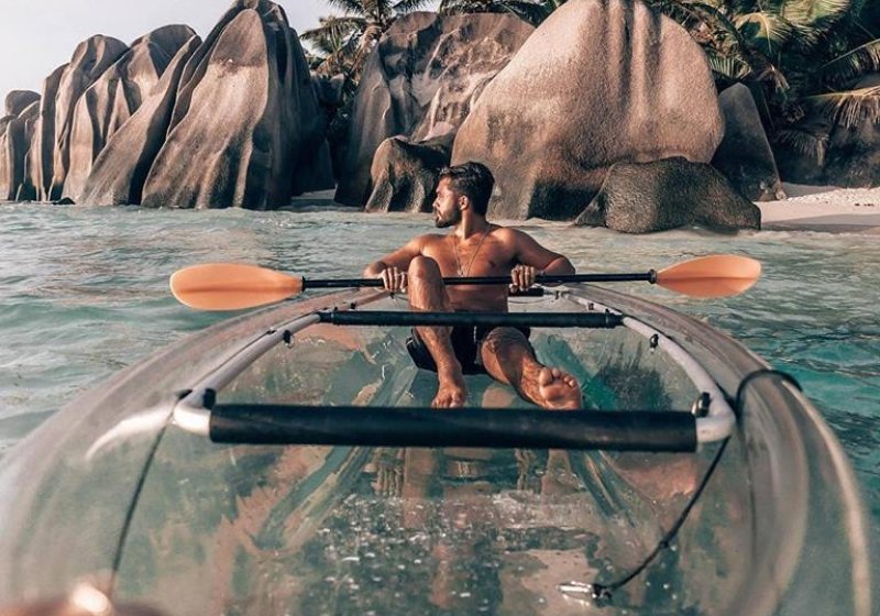 1. Excursion en kayak autour de La Digue