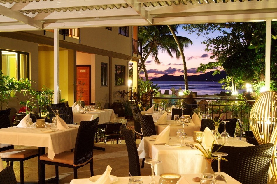 Le Repaire Seychelles restaurant offres spéciales bateau rapide